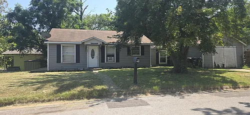 500 W Burrell St Photo 1