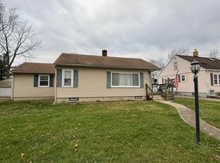 239 Armstrong St, Fenton, MI 48430