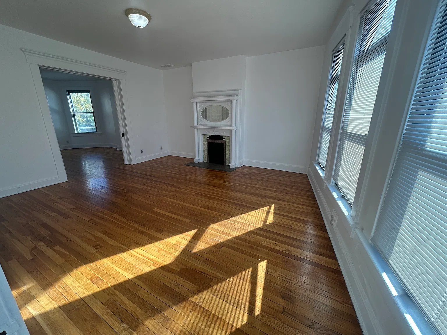 2 bed, 1500 sqft, $1,600 — Photo 2