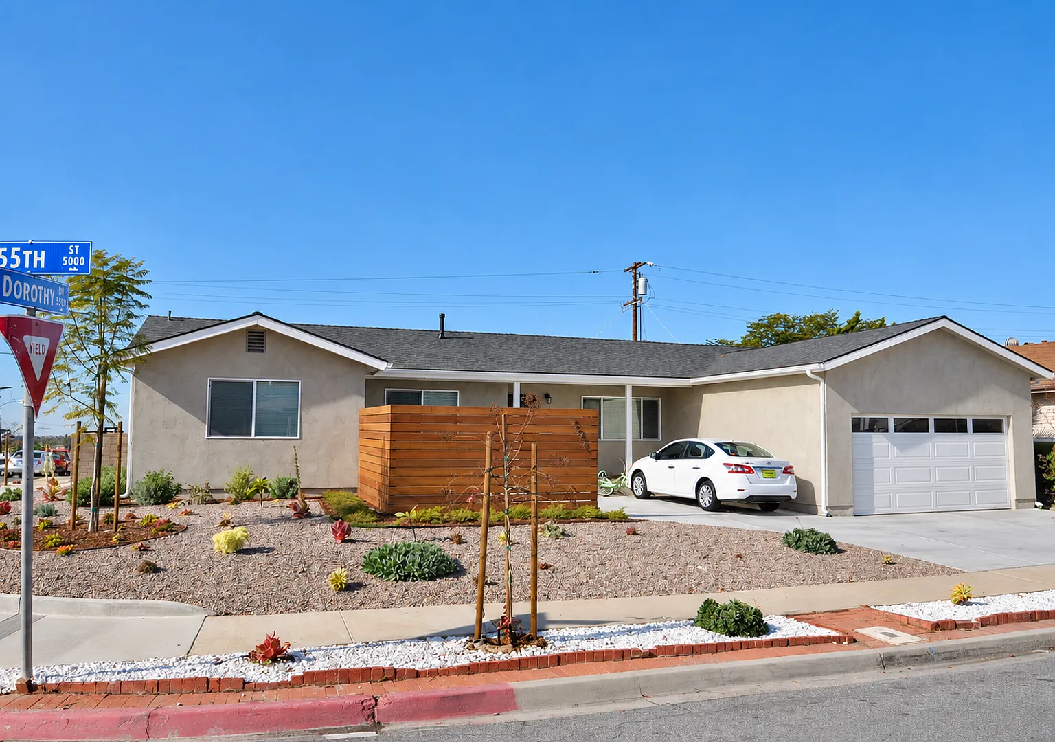 Beautiful 6BD/3BA, Great Location!! — Photo 2