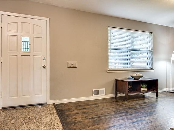 5th image of 8417 Moorcroft Dr
