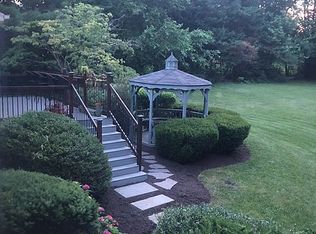 1216 Nottingham Rd, Westminster, MD 21157