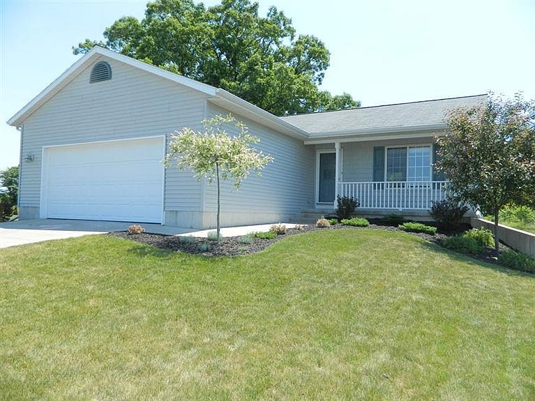 1st image of 748 Harmony Pl NE