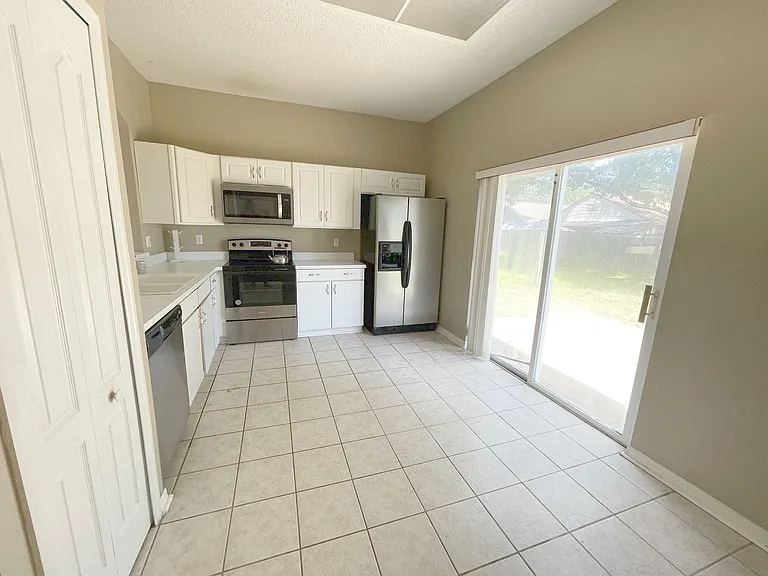12751 Woodbury Oaks Dr — Photo 4