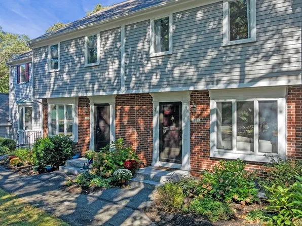 1303 Foxwood Cir, Peabody, MA 01960