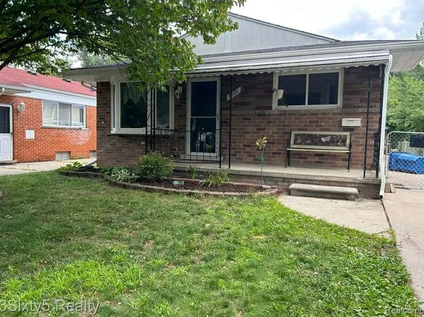 6580 N Vernon St, Dearborn Heights, MI 48127