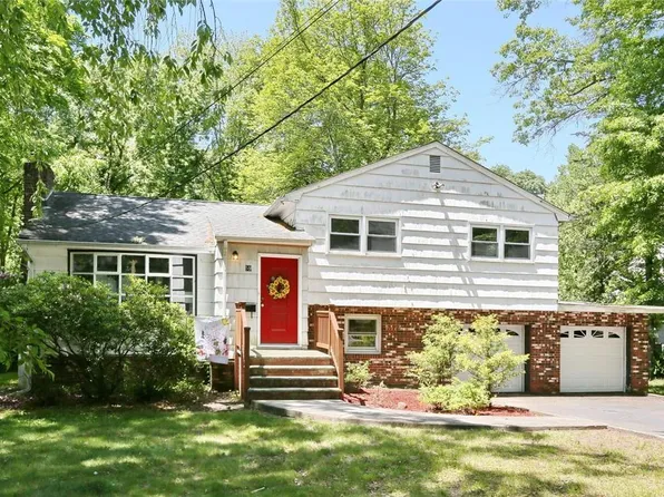 59 Green Road, West Nyack, NY 10994