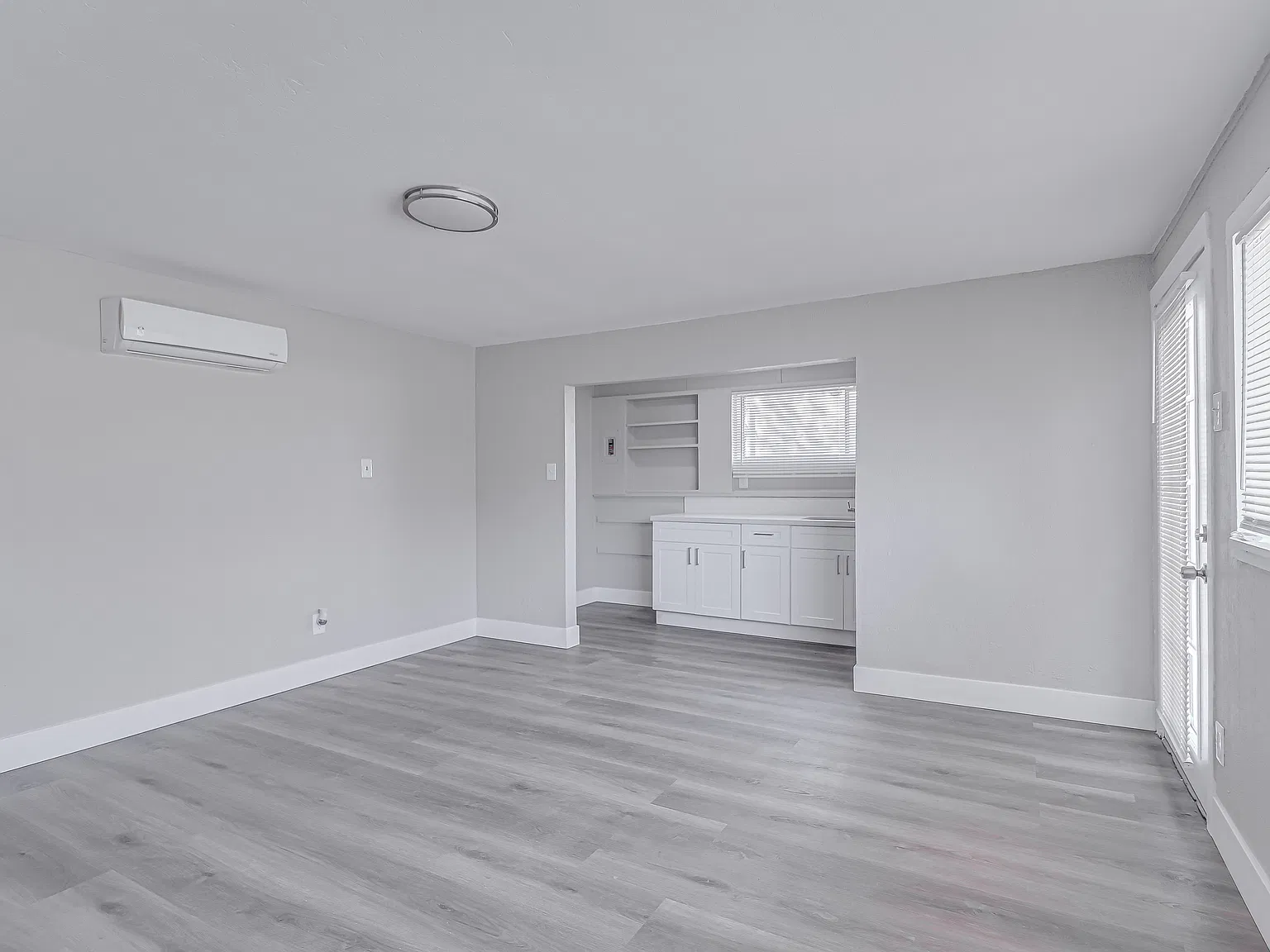 Studio, 500 sqft, $1,000 — Photo 2