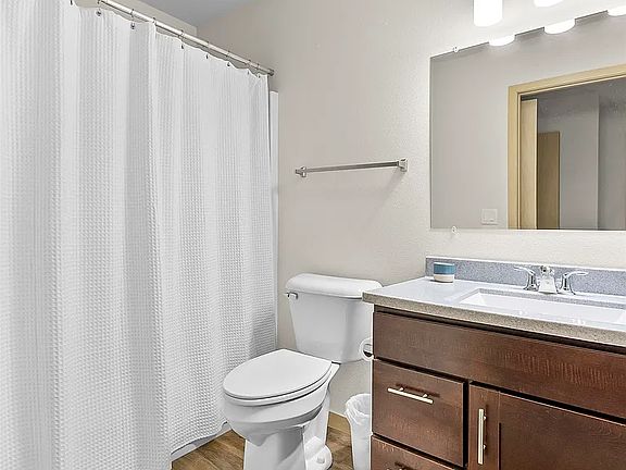2nd image of 6062 Driscoll Dr