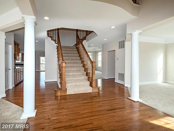 5th image of 115 Sanford Ferry Ct