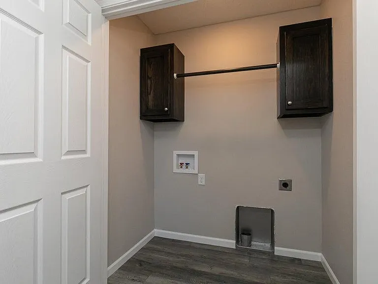675 Joycee Ln — Photo 7
