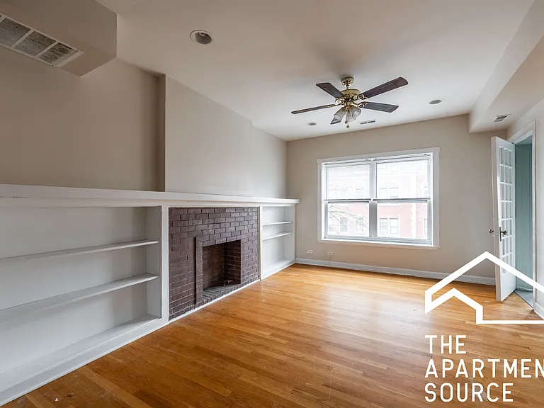 7462 N Greenview Ave #1 — Photo 3