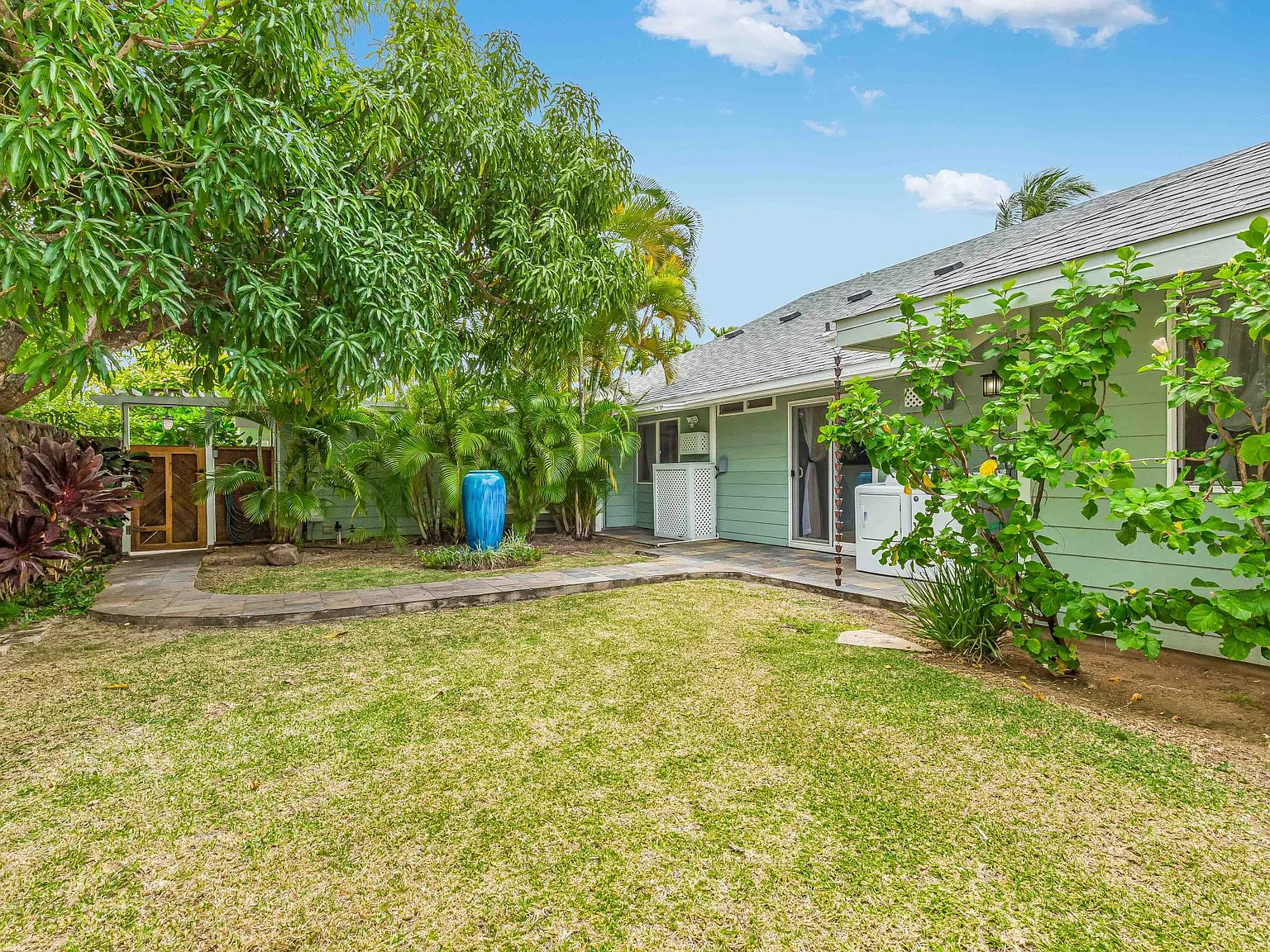 Kainui Dr, Kailua — Photo 1