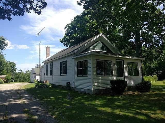 1st image of 1827 S Water St