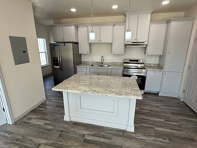 475 Jefferson St — Photo 9