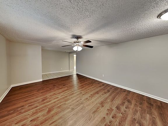 5th image of 1111 North St