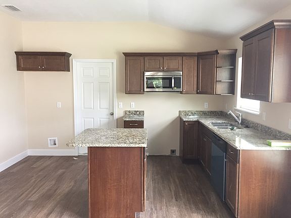 3rd image of 25118 SW 6th Ln