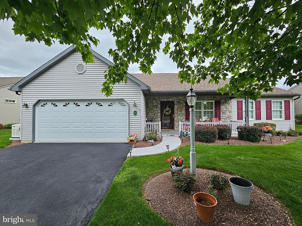 1st image of 122 Arbor Dr
