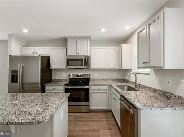 32 Goudhurst St, Martinsburg, WV 25405