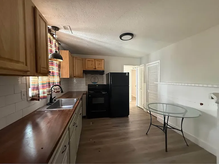 2557 Adams Ave #1 — Photo 14