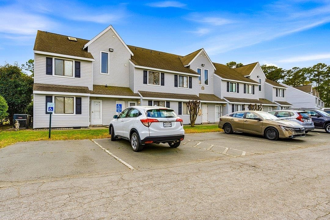 500 Fairway Dr. #8M