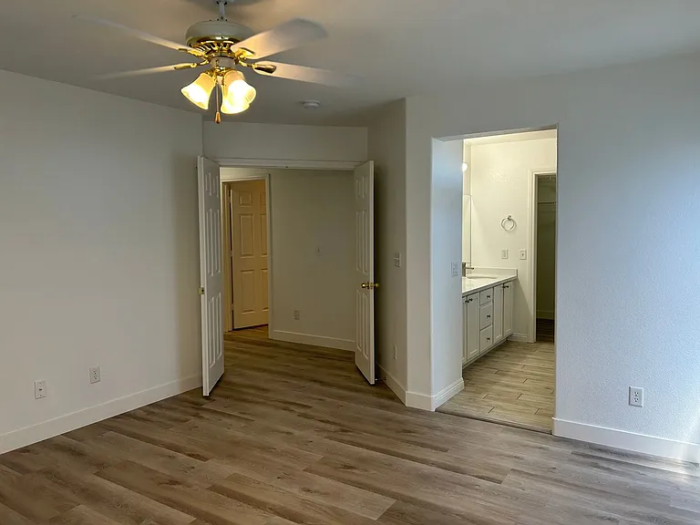 10019 Capistrello Ave — Photo 13