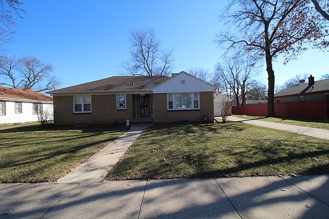 1st image of 2310 Van Wie Ave