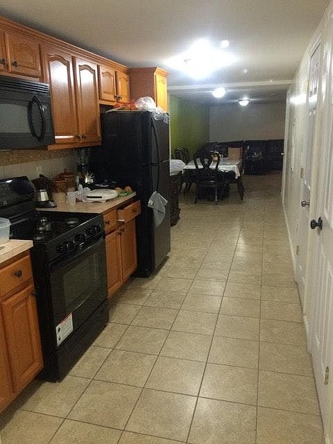 1st image of 9226 195th Pl