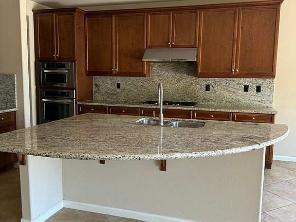 kitchen with kitchenmaid appliances