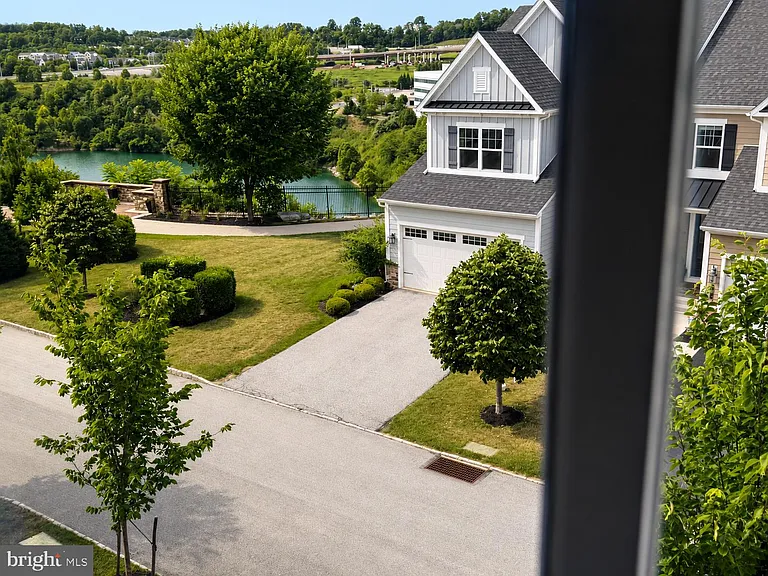 506 Cliff Ln — Photo 19