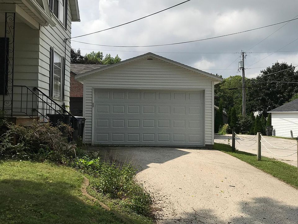2nd image of 209 Church St