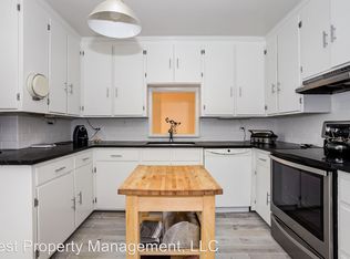 907 Old Farm Rd, Charlottesville, VA 22903