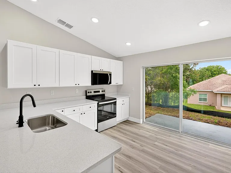 2961 E Brigadoon Ct — Photo 6