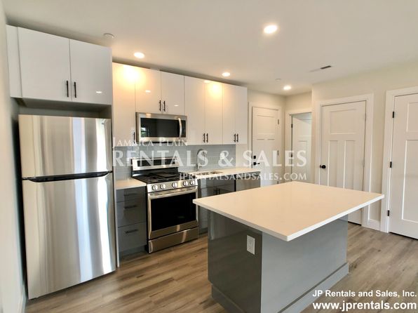 317 Belgrade Ave APT 404