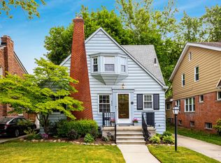 836 Edgewood Dr, Royal Oak, MI