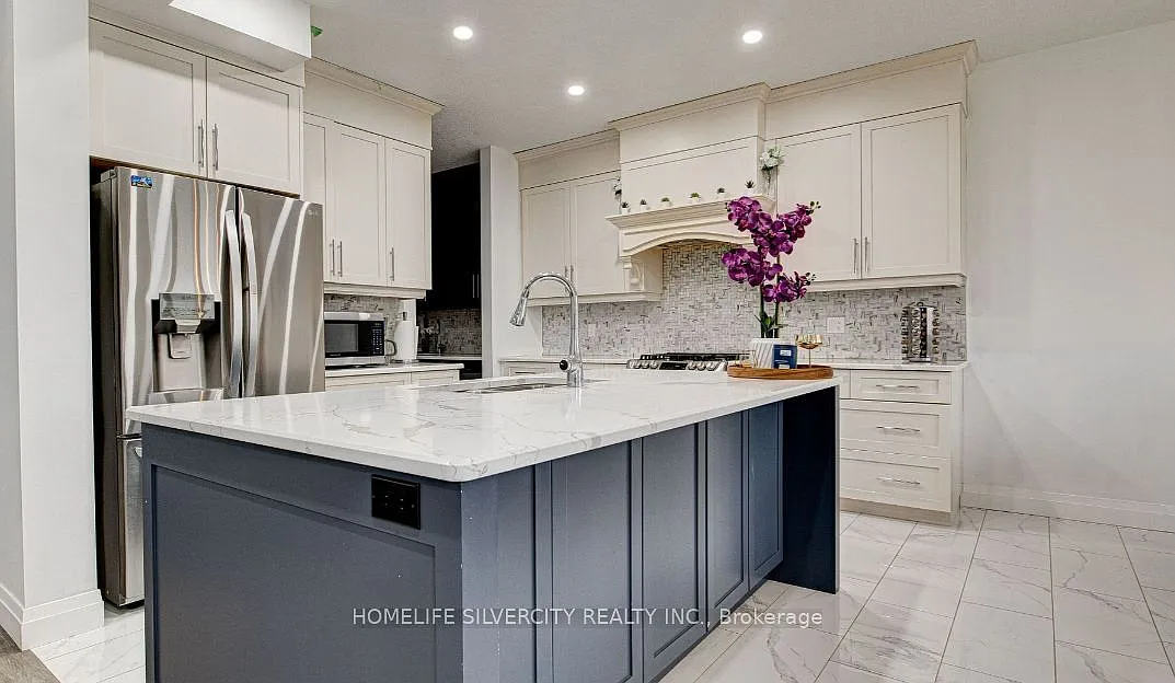 4 bed, $3,200 — Photo 4