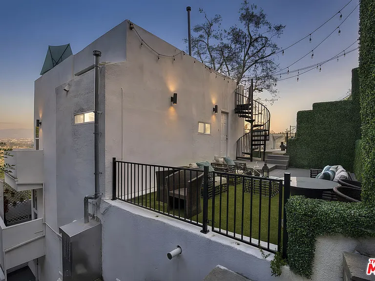 4110 Vanetta Pl — Photo 2