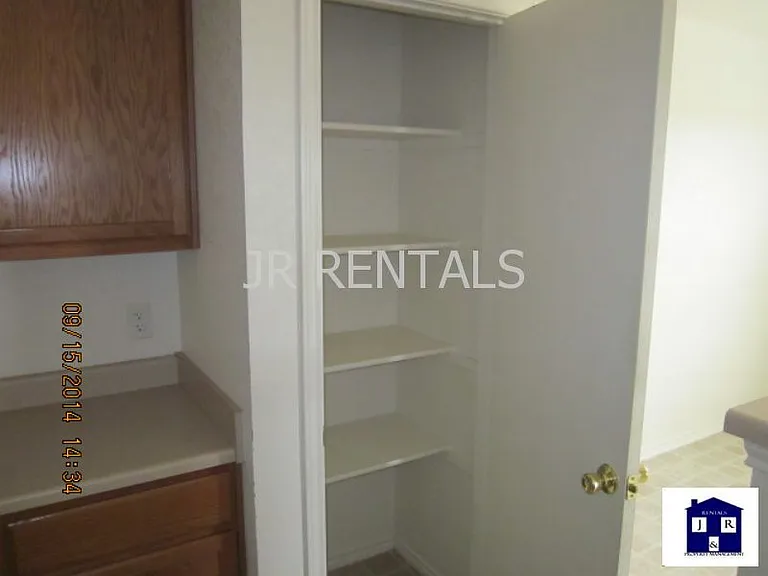 3909 Deputy Dr — Photo 10