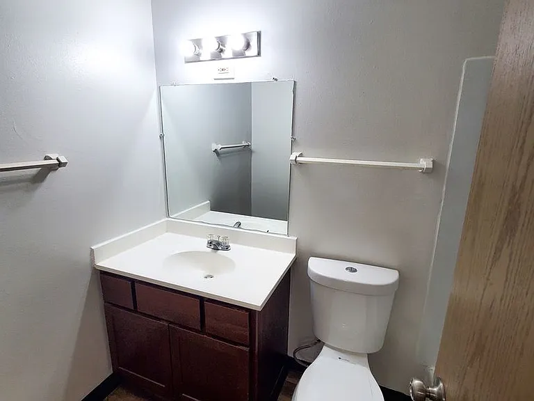 Nakoma Heights Apartment Homes — Photo 27