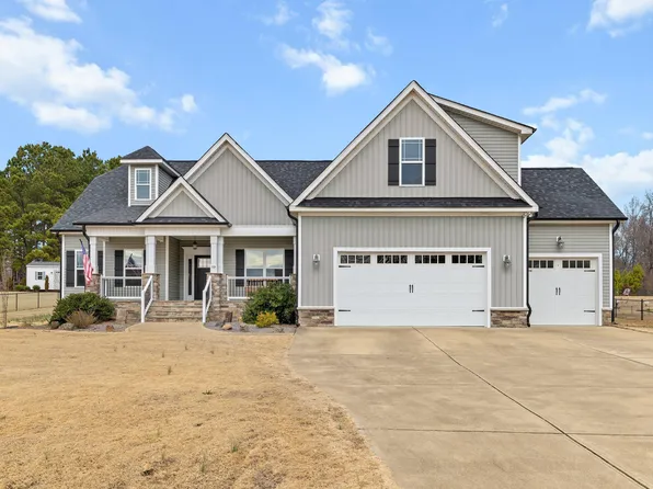 59 Coats Ridge Dr, Benson, NC 27504