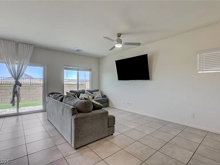 386 Larksong Ave — Photo 7