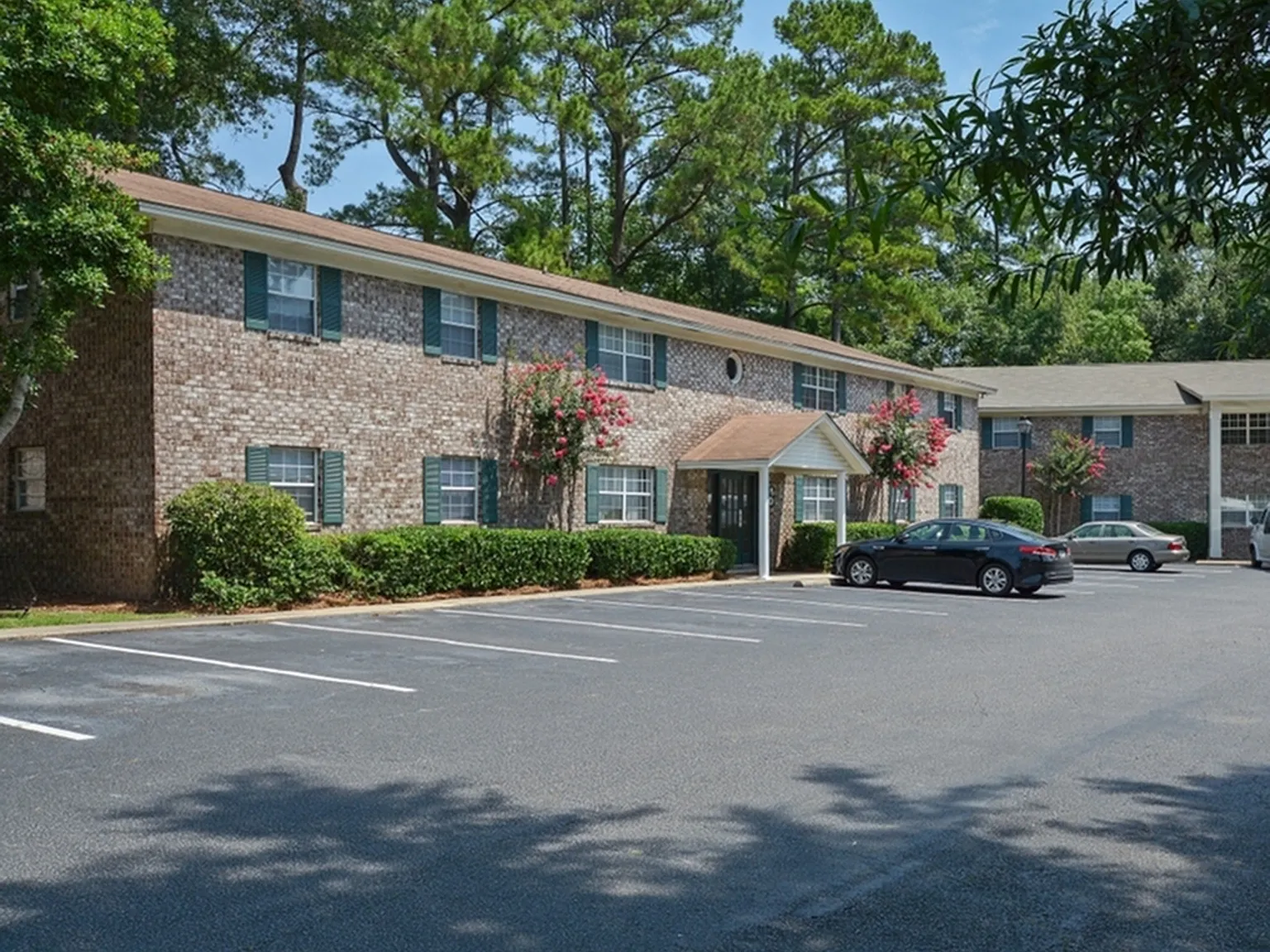 Magnolia Place — Photo 3