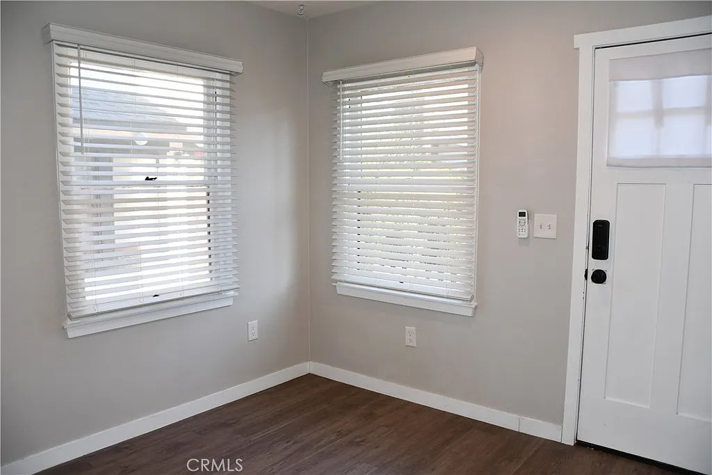 1 bed, 500 sqft, $2,350 — Photo 2