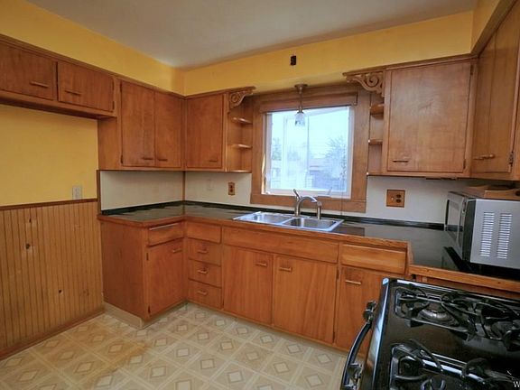3rd image of 53 Shannon Dr