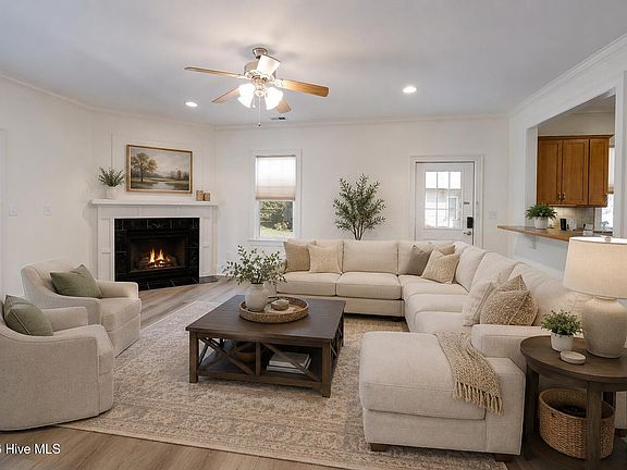 5th image of 1733 Sassafras Court