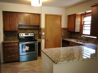 907 14th Ave SW #3, Rochester, MN 55902