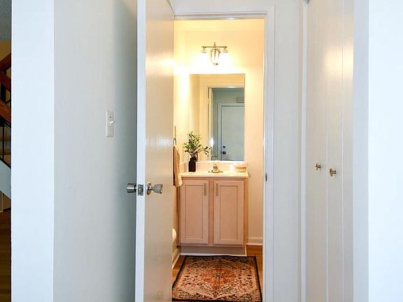 5th image of 2231 Cartwright Pl