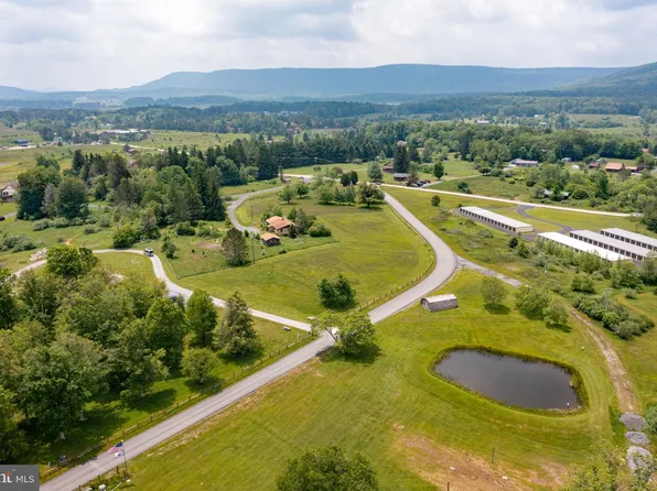 15 Cessna Ln, Davis, WV 26260