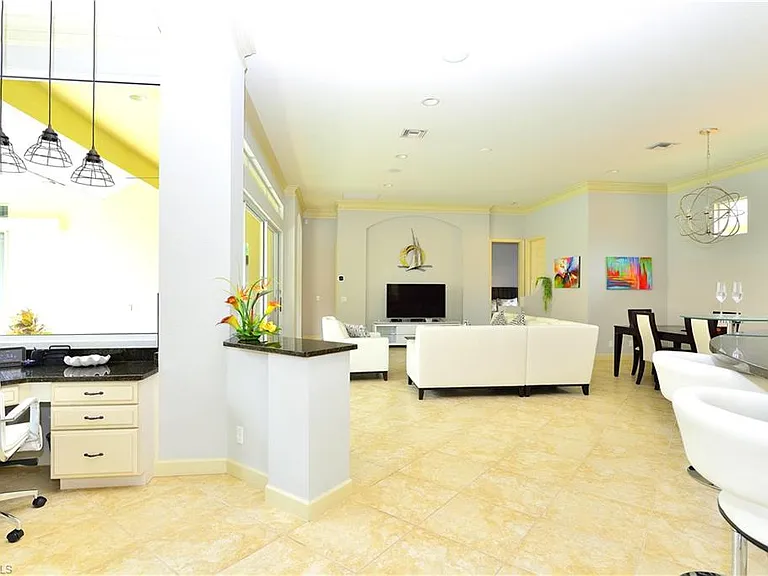 634 Soliel Dr — Photo 7