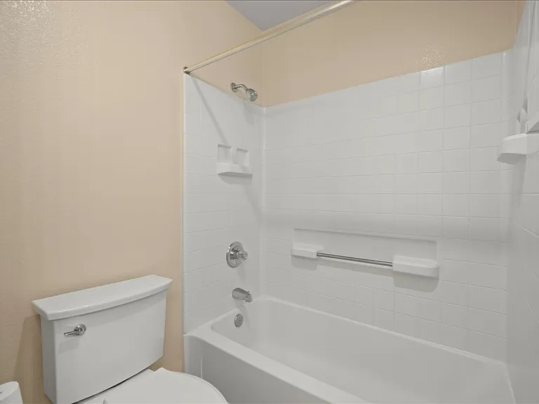 38806 Litchfield Cir — Photo 7